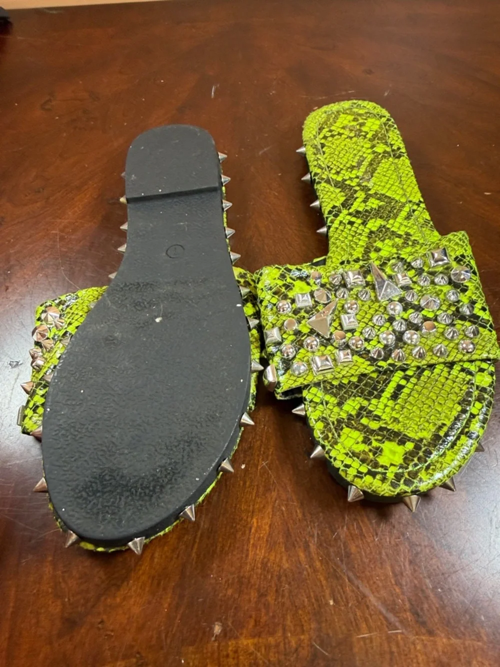 N/A green slippers